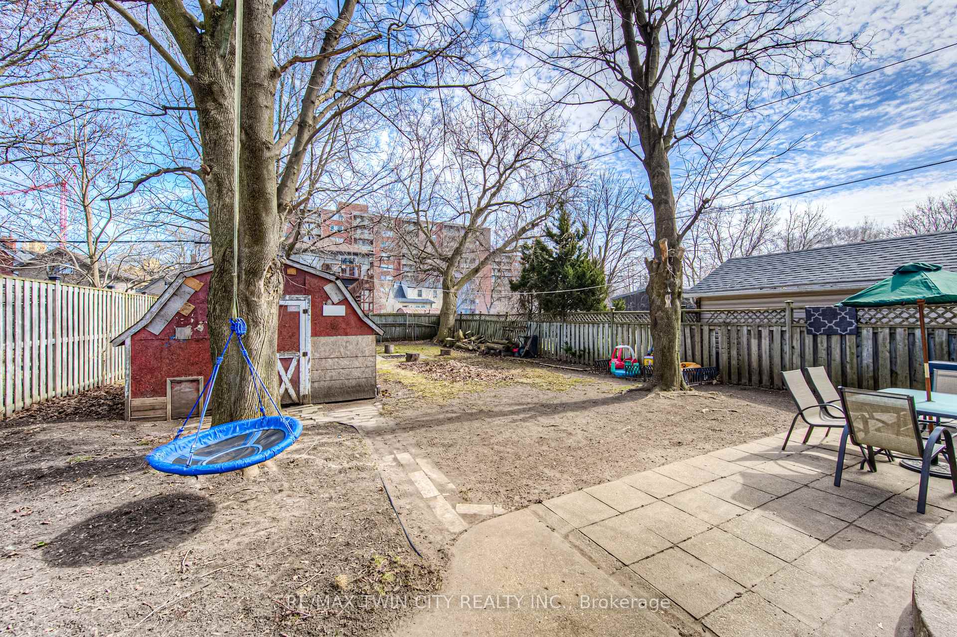 Photo 36 of 87 6 Avenue, Kitchener — HOMEH