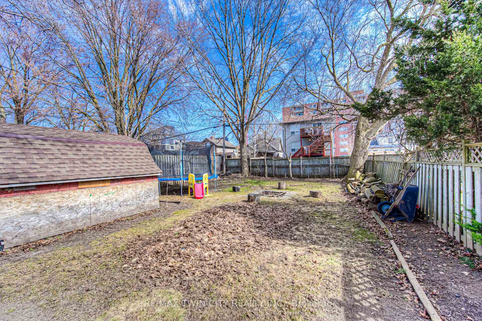 Photo 39 of 87 6 Avenue, Kitchener — HOMEH