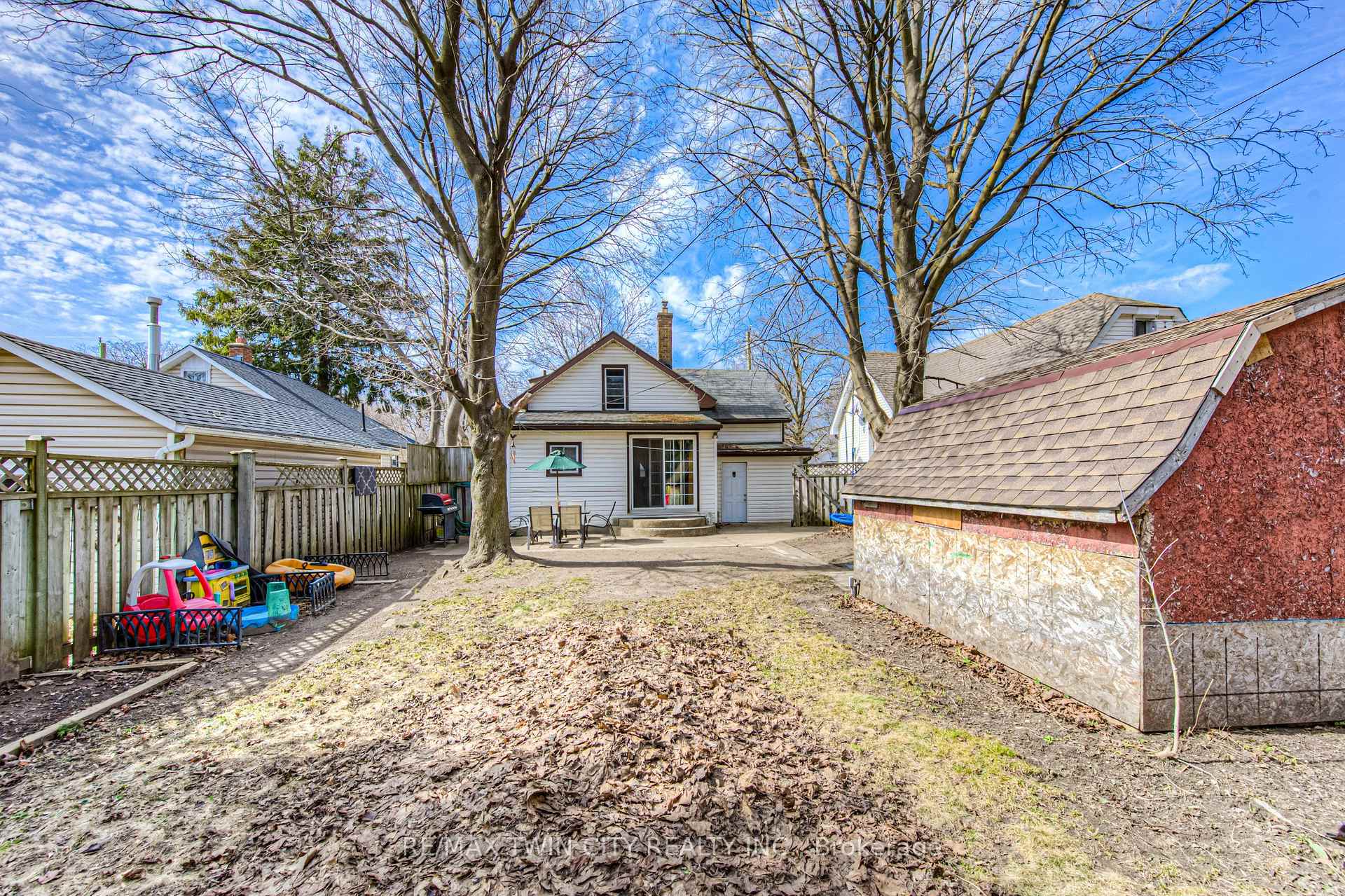 Photo 41 of 87 6 Avenue, Kitchener — HOMEH