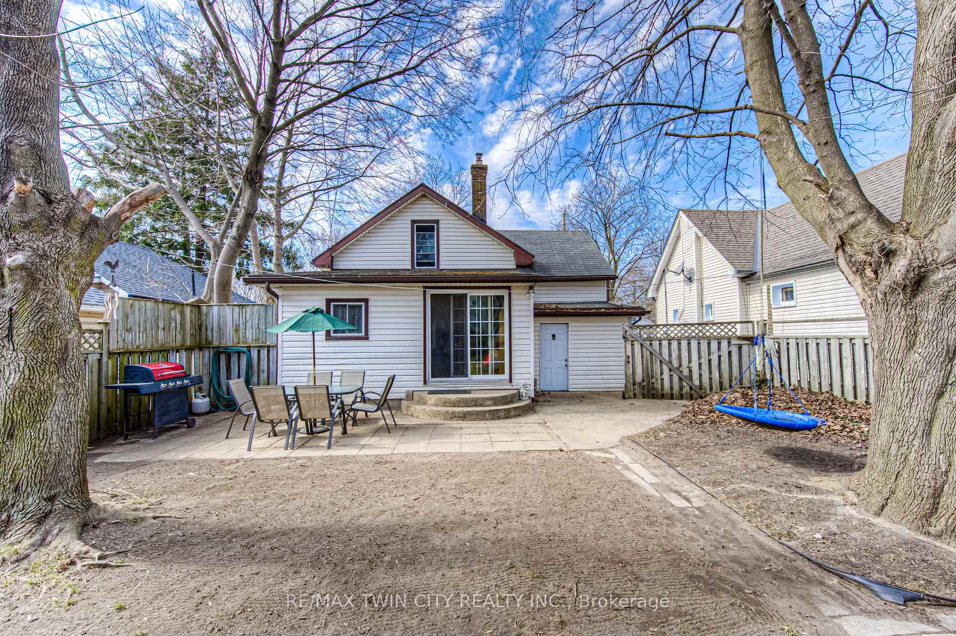 Photo 44 of 87 6 Avenue, Kitchener — HOMEH