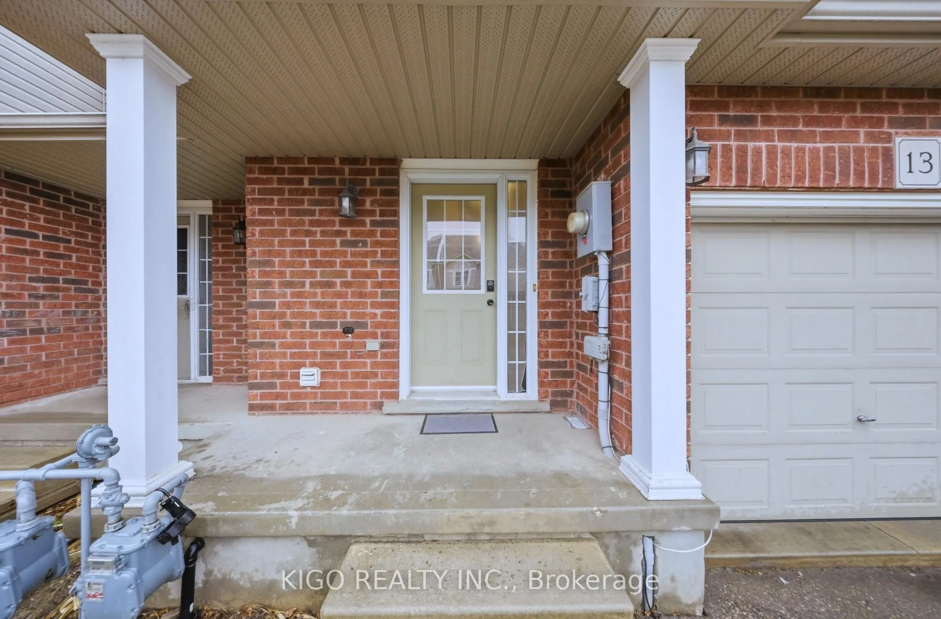 Photo 3 of Unit 13, 468 Doon South Drive, Kitchener, Doon South — HOMEH