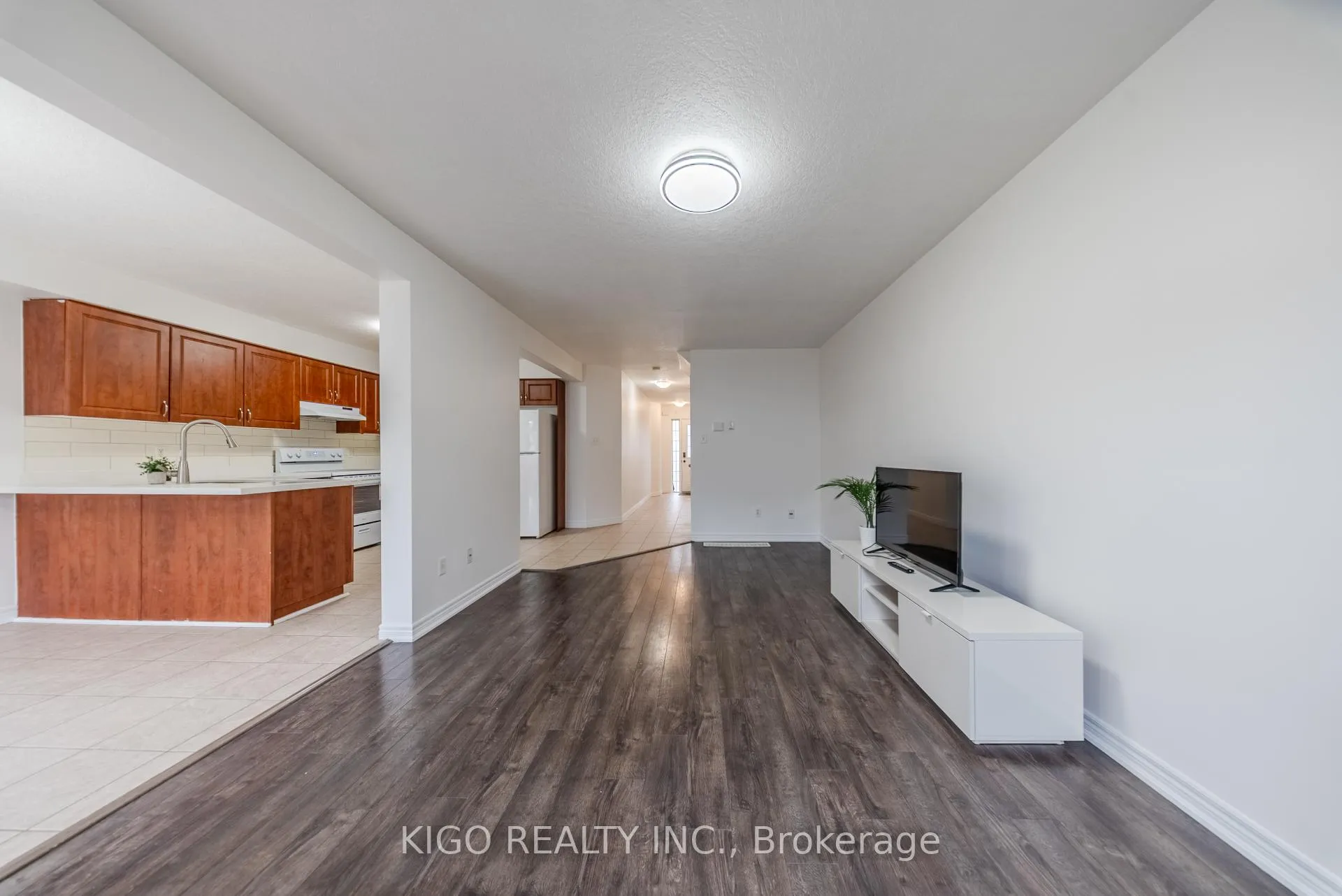 Photo 8 of Unit 13, 468 Doon South Drive, Kitchener, Doon South — HOMEH