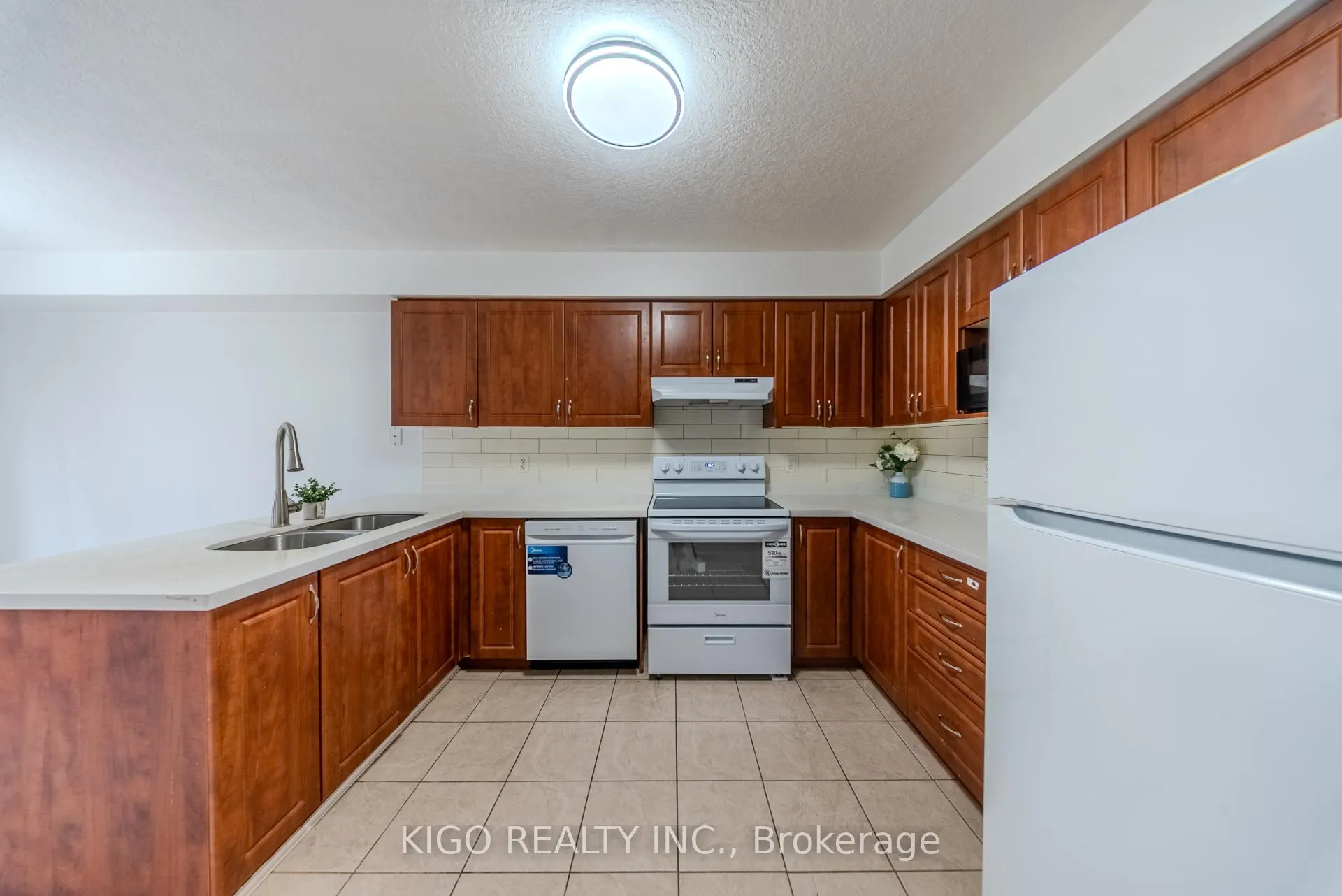 Photo 9 of Unit 13, 468 Doon South Drive, Kitchener, Doon South — HOMEH