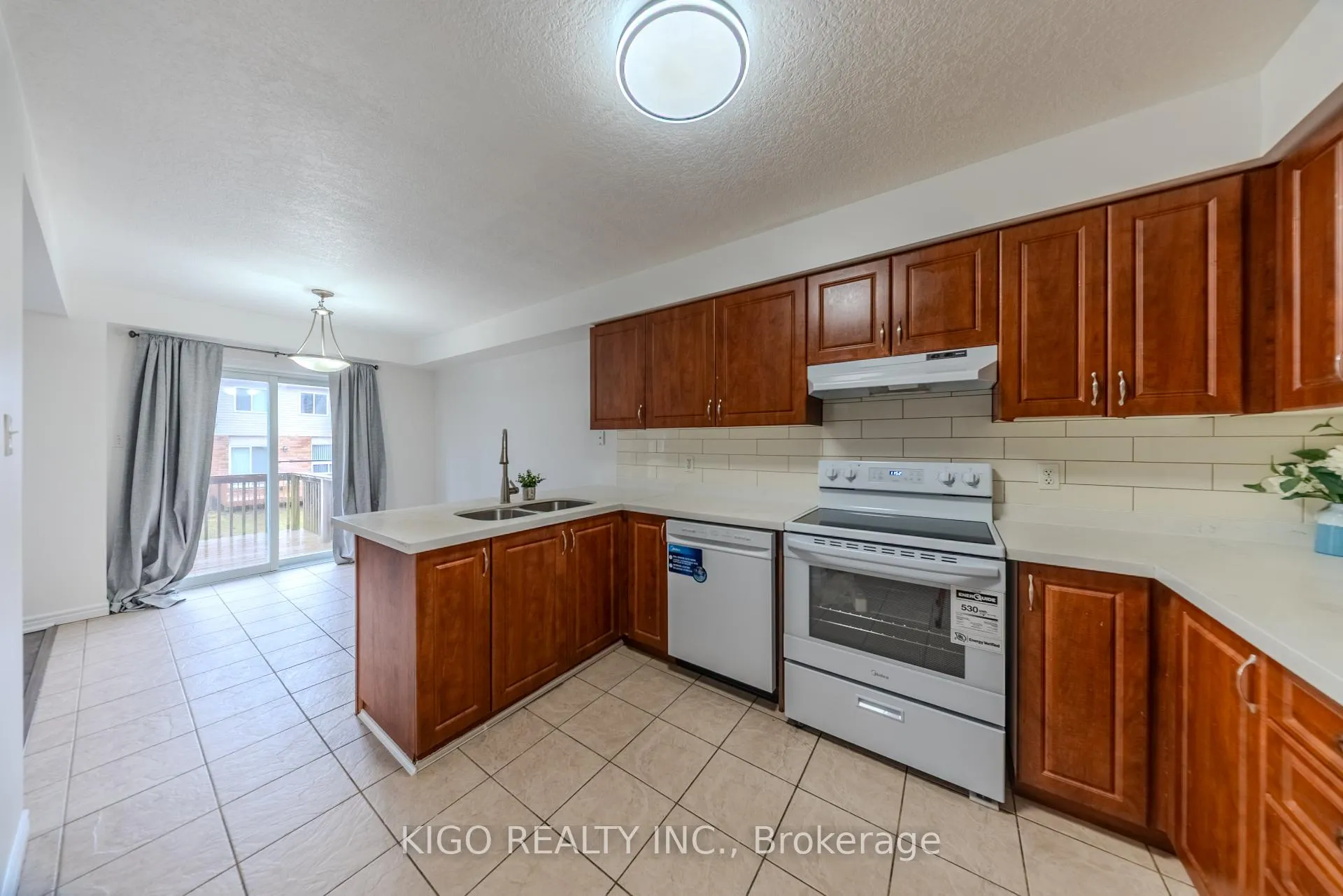 Photo 11 of Unit 13, 468 Doon South Drive, Kitchener, Doon South — HOMEH