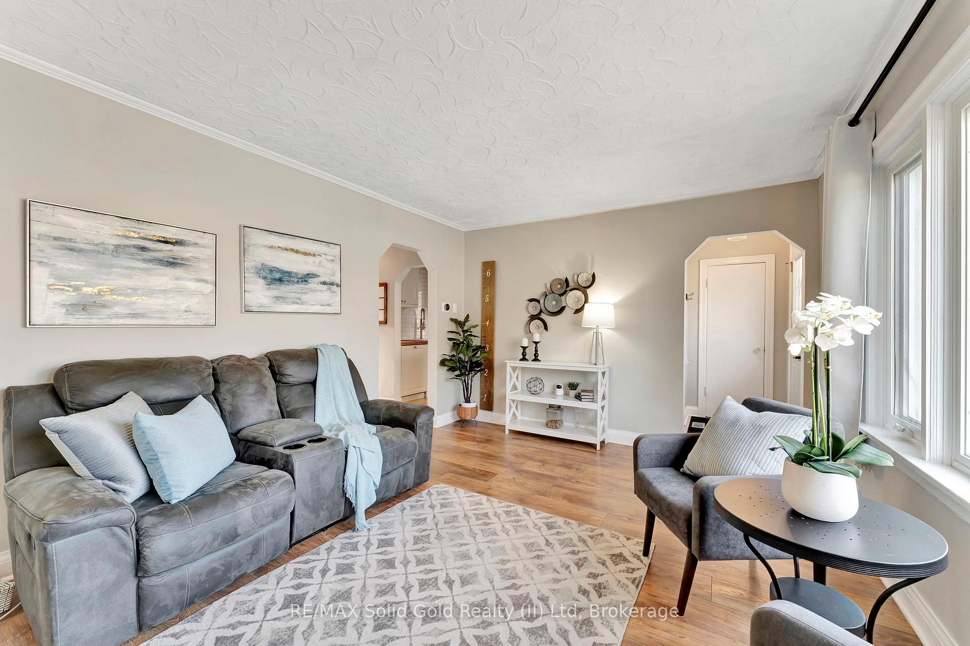 Photo 8 of 109 Adelaide Street, Kitchener, Victoria Hills — HOMEH