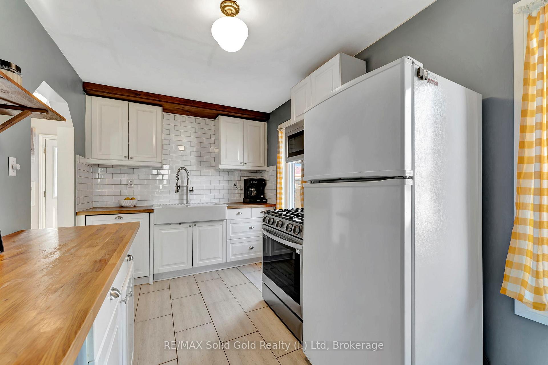 Photo 13 of 109 Adelaide Street, Kitchener, Victoria Hills — HOMEH