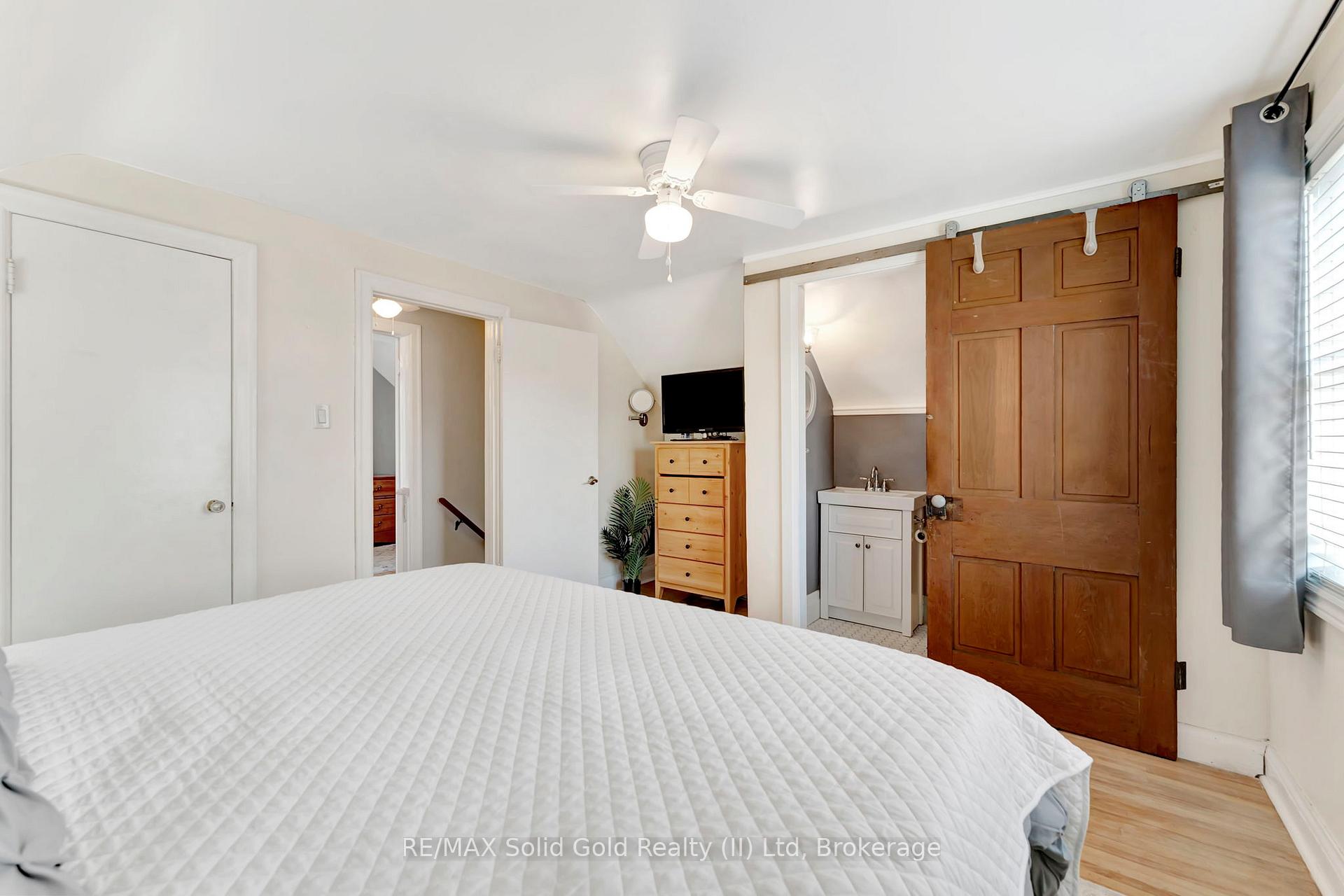 Photo 18 of 109 Adelaide Street, Kitchener, Victoria Hills — HOMEH