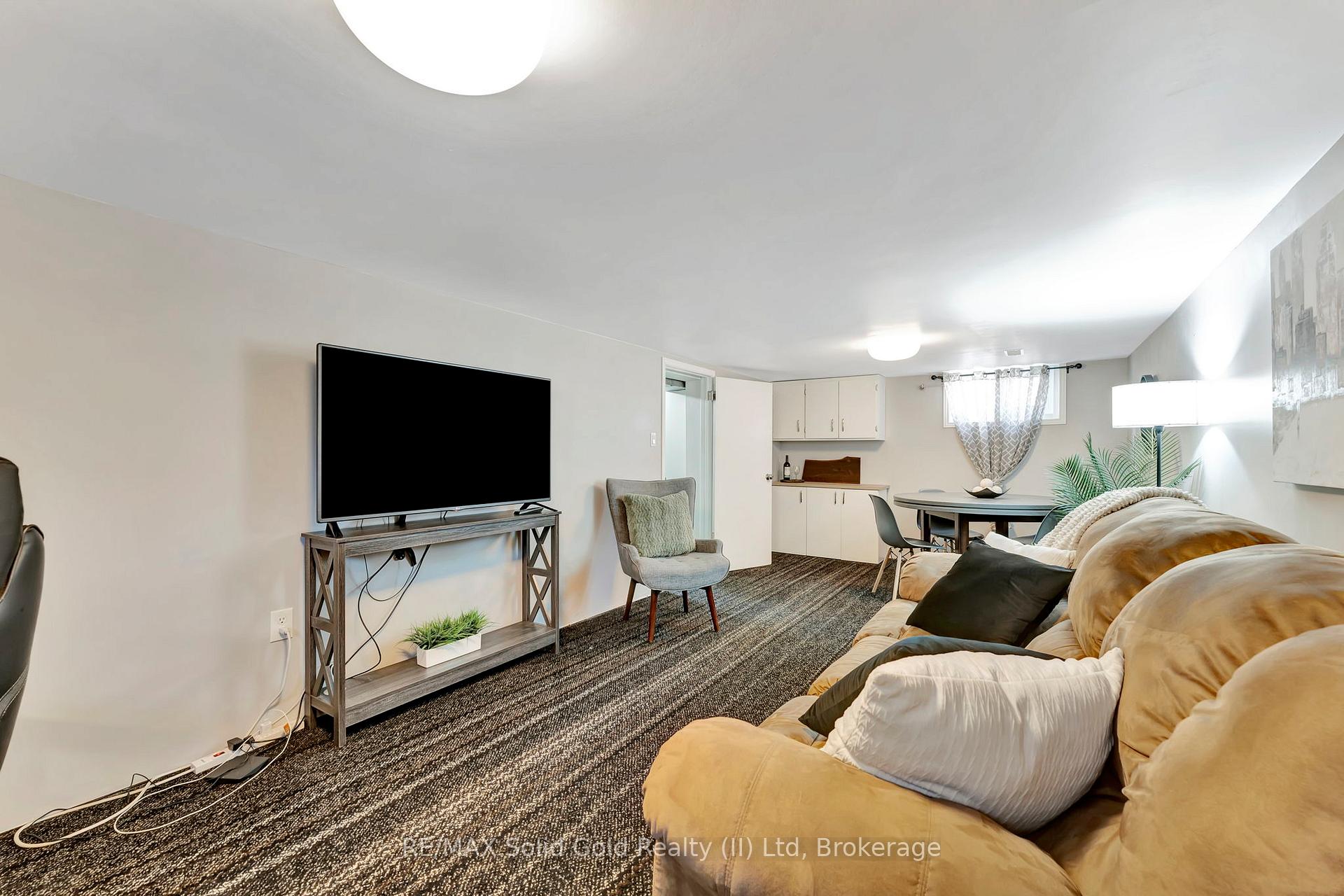 Photo 24 of 109 Adelaide Street, Kitchener, Victoria Hills — HOMEH