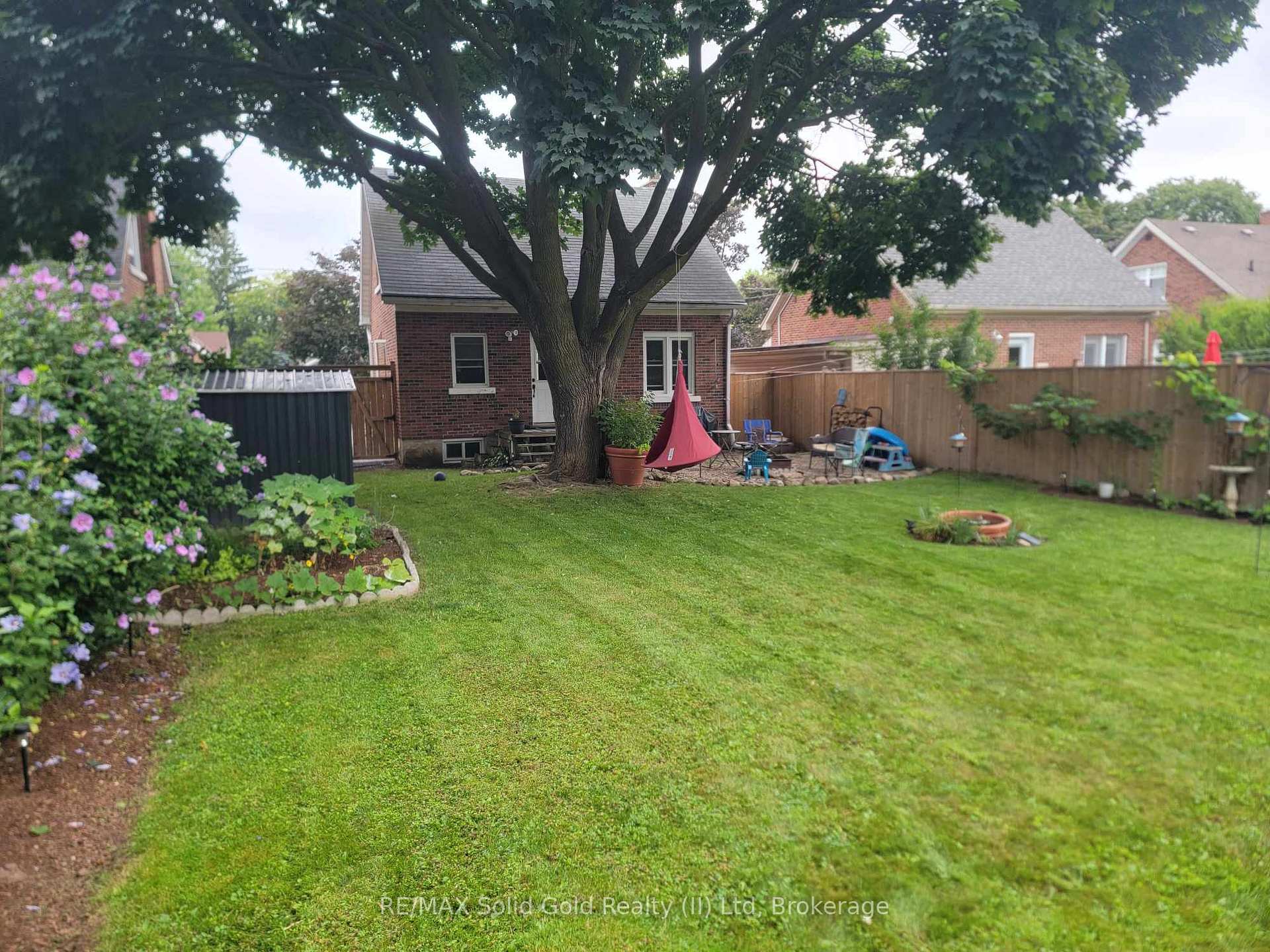 Photo 32 of 109 Adelaide Street, Kitchener, Victoria Hills — HOMEH