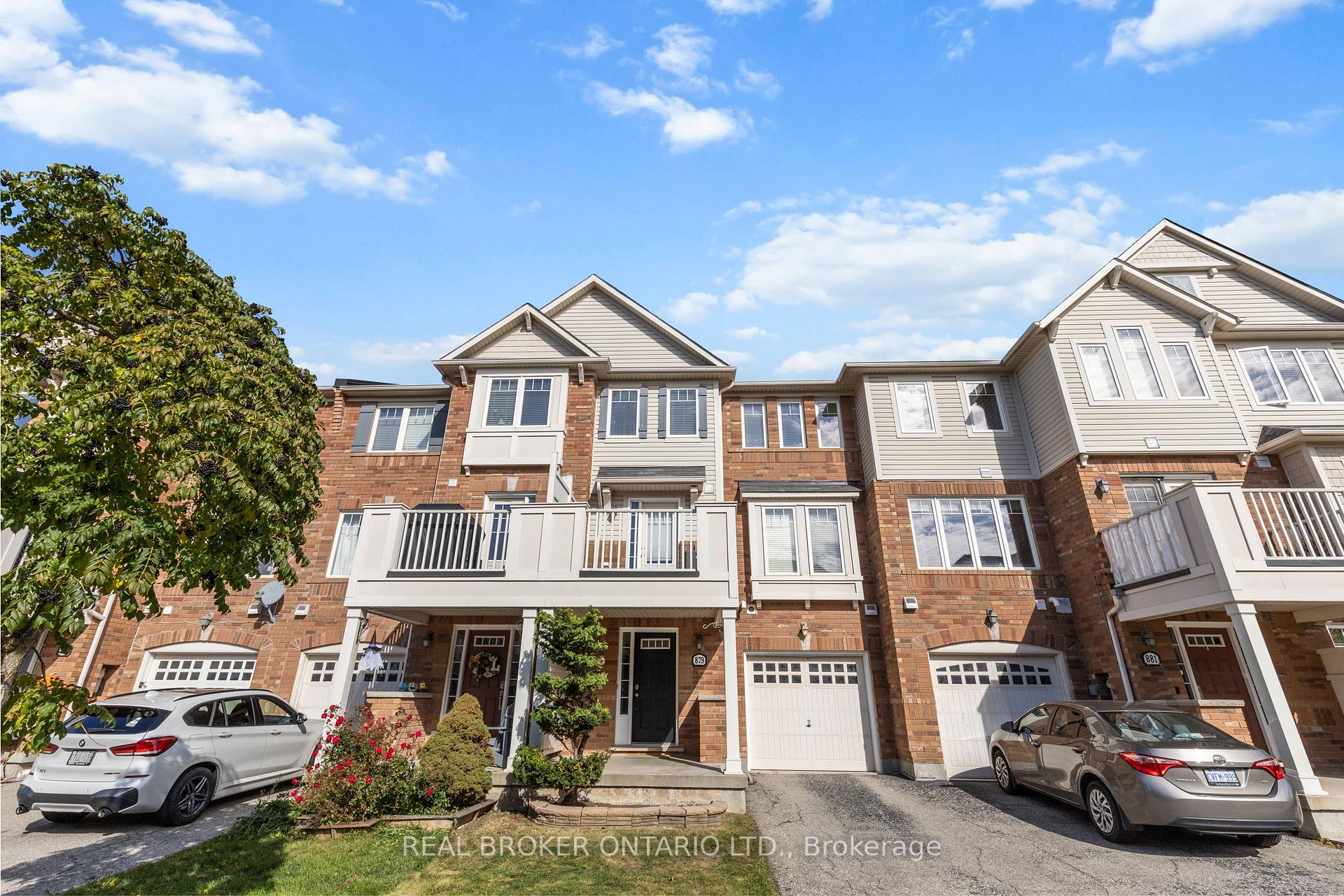 Photo 1 of 879 Willingdon Crescent, Milton, Harrison — HOMEH