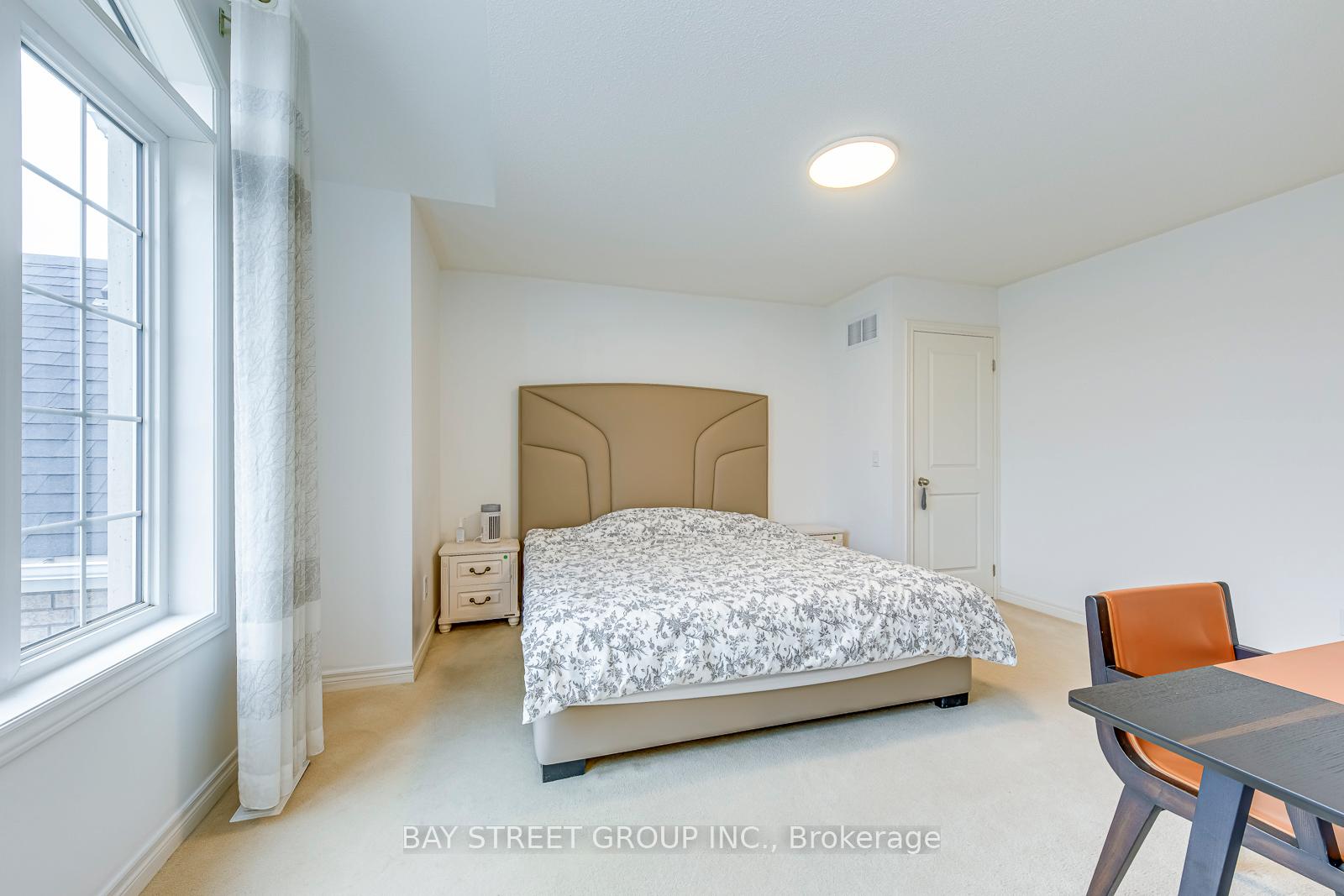 Photo 25 of 16 Henderson Street, Hamilton, Ancaster — HOMEH