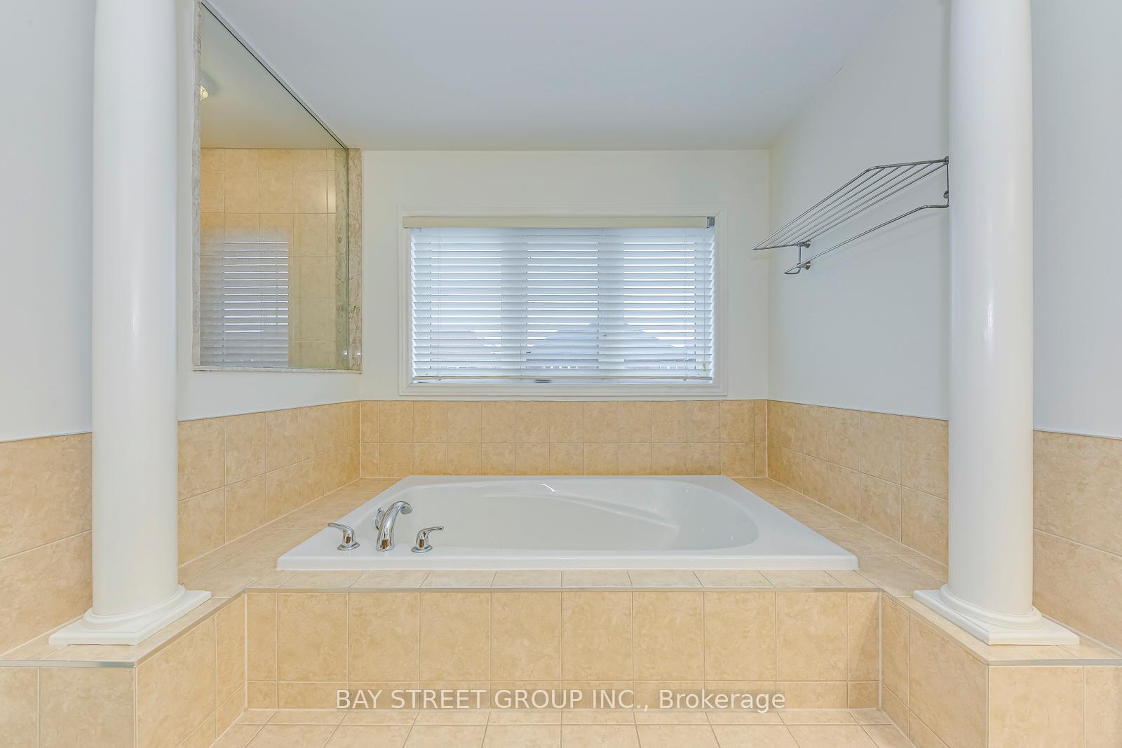 Photo 27 of 16 Henderson Street, Hamilton, Ancaster — HOMEH