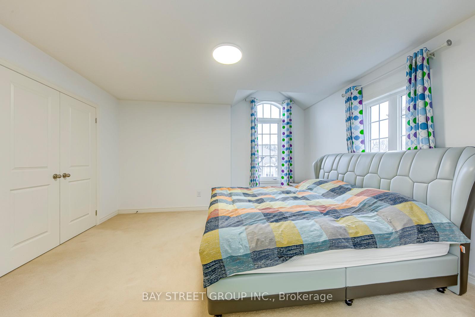 Photo 31 of 16 Henderson Street, Hamilton, Ancaster — HOMEH