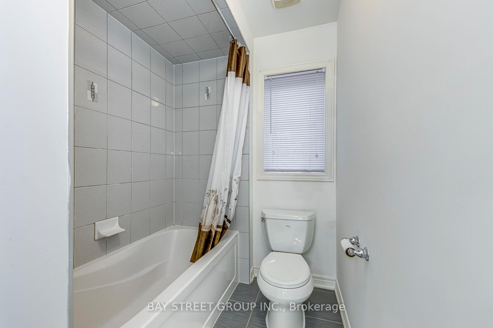 Photo 33 of 16 Henderson Street, Hamilton, Ancaster — HOMEH