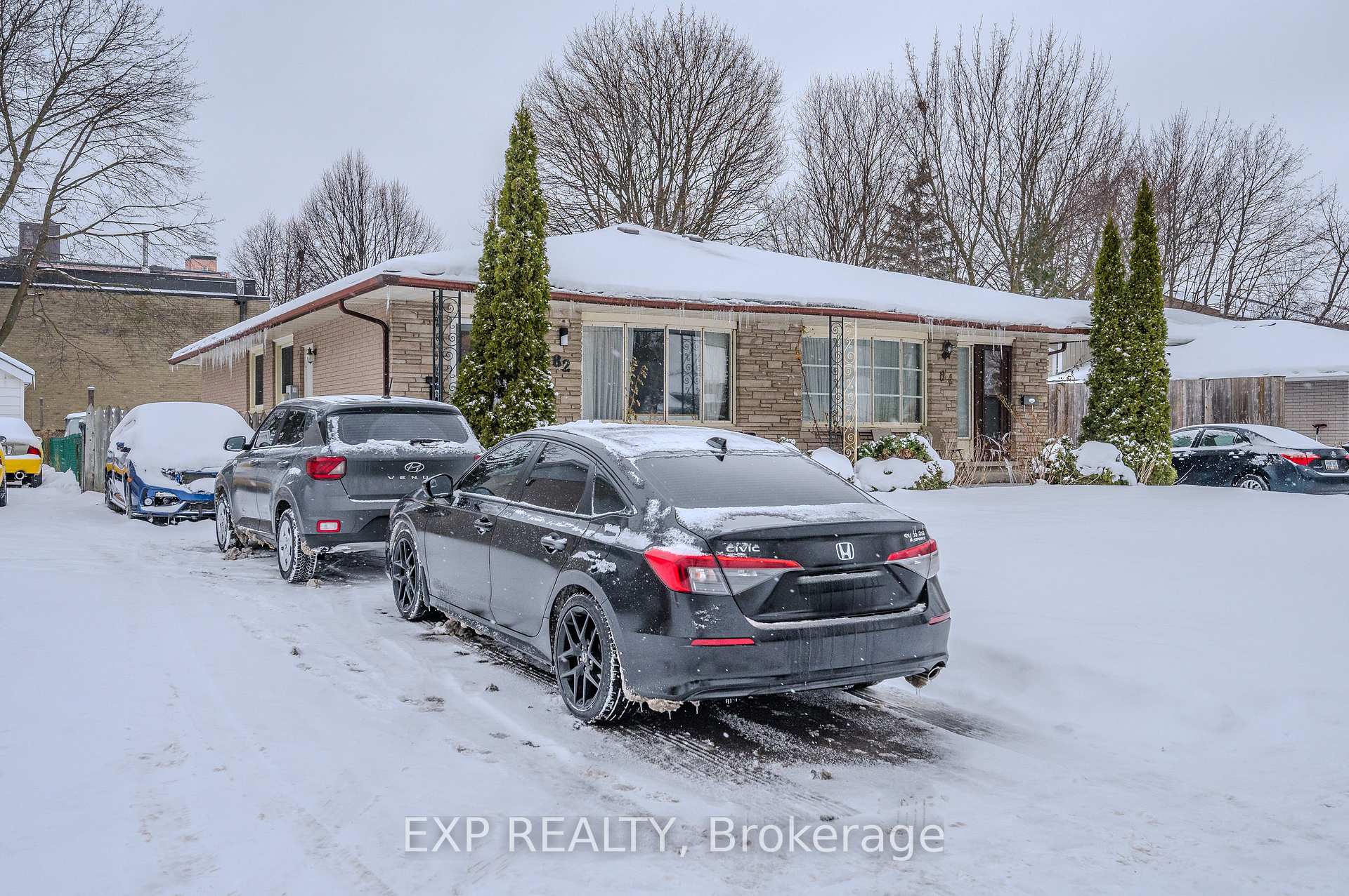 Photo 2 of 82 Conway Drive, Kitchener, Stanley Park — HOMEH