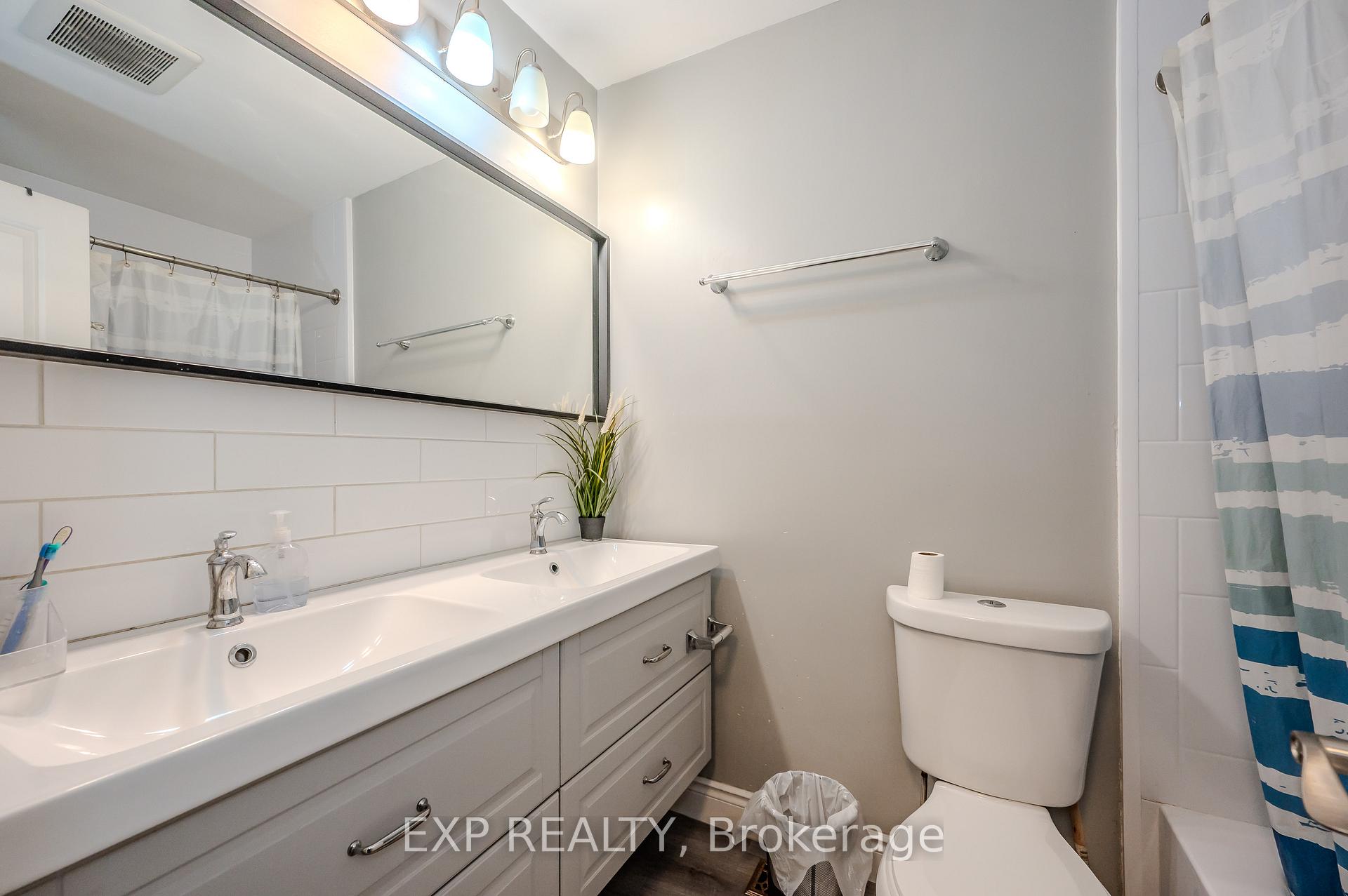 Photo 16 of 82 Conway Drive, Kitchener, Stanley Park — HOMEH