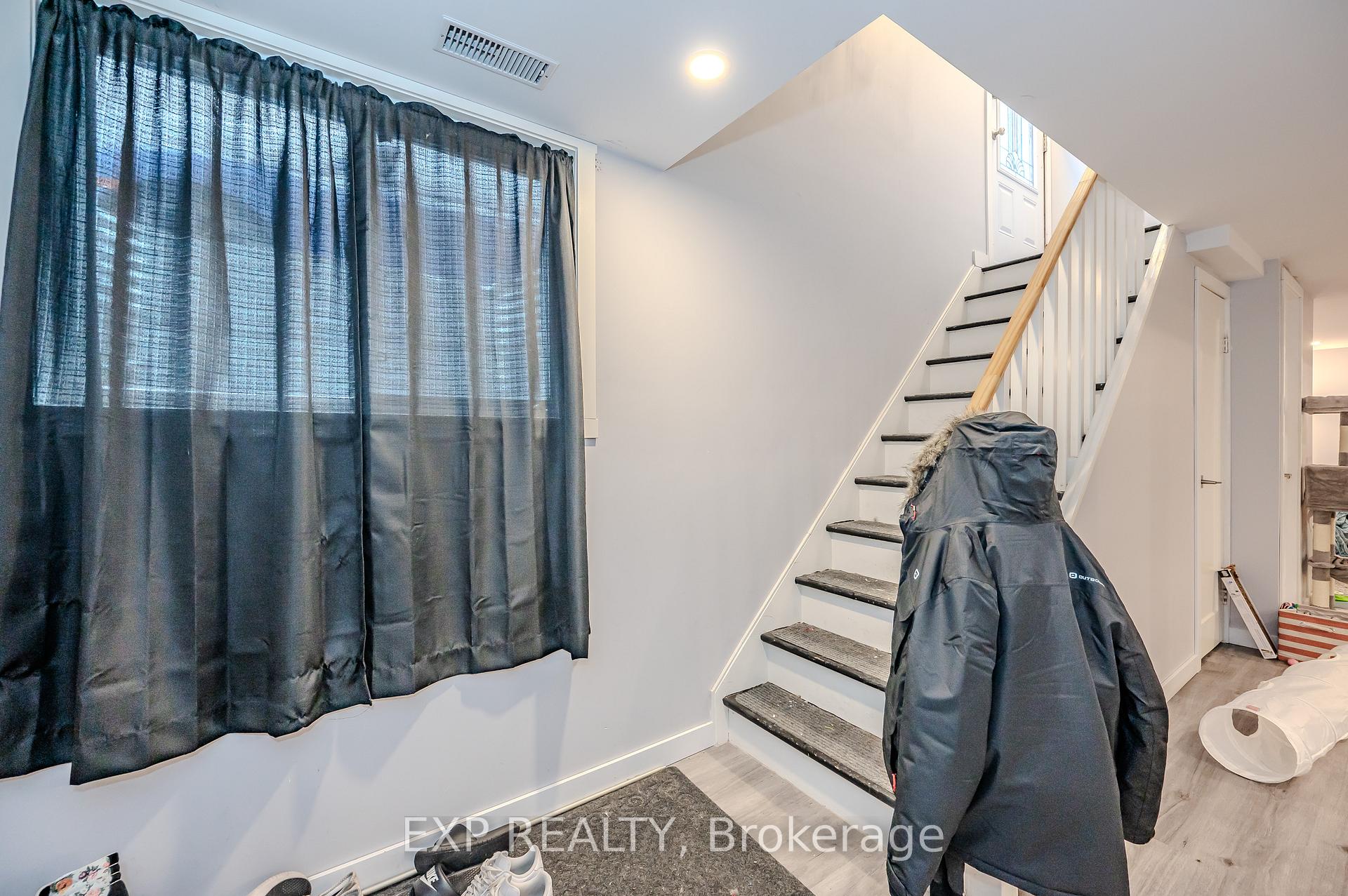 Photo 18 of 82 Conway Drive, Kitchener, Stanley Park — HOMEH