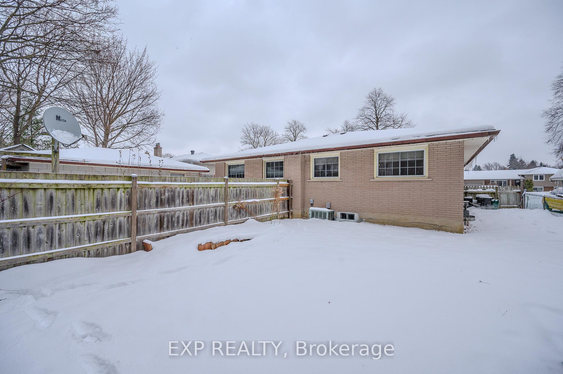 Photo 32 of 82 Conway Drive, Kitchener, Stanley Park — HOMEH