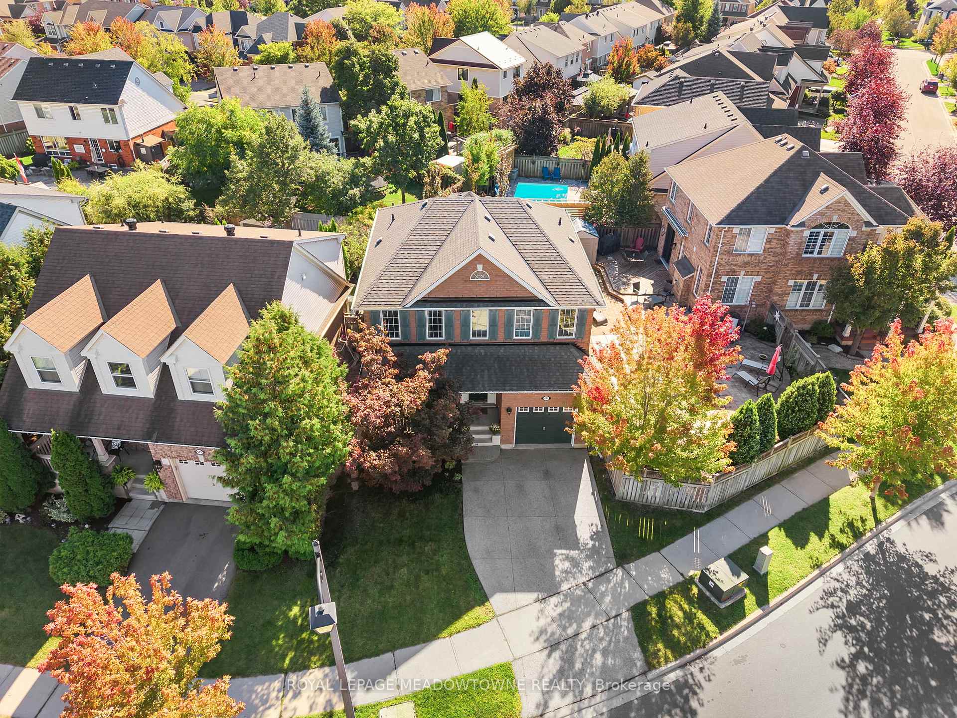 Photo 1 of 583 Caverhill Crescent, Milton, Clarke — HOMEH