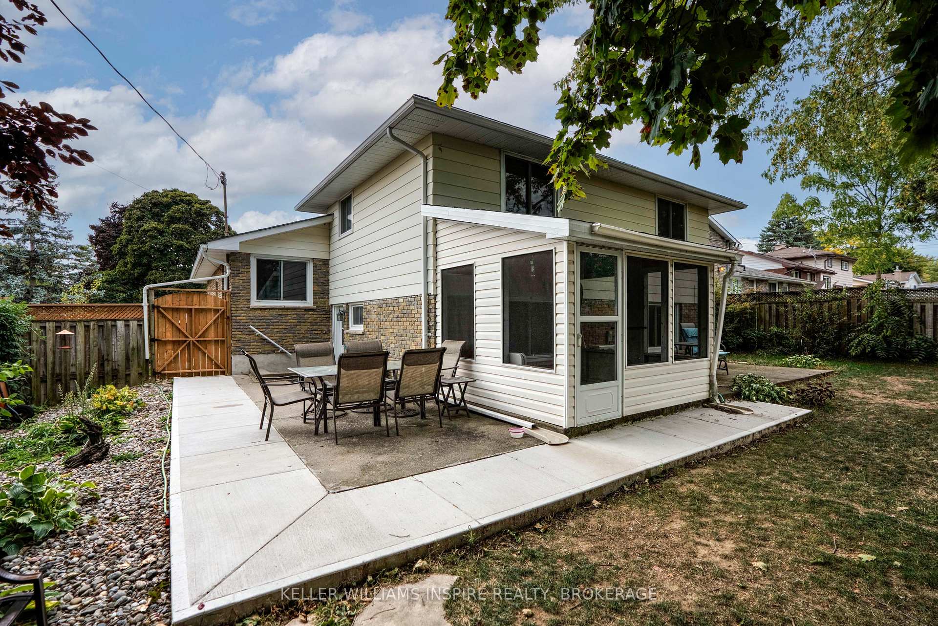 Photo 39 of 660 Fleet Street, Kingston, South of Taylor-Kidd Blvd — HOMEH