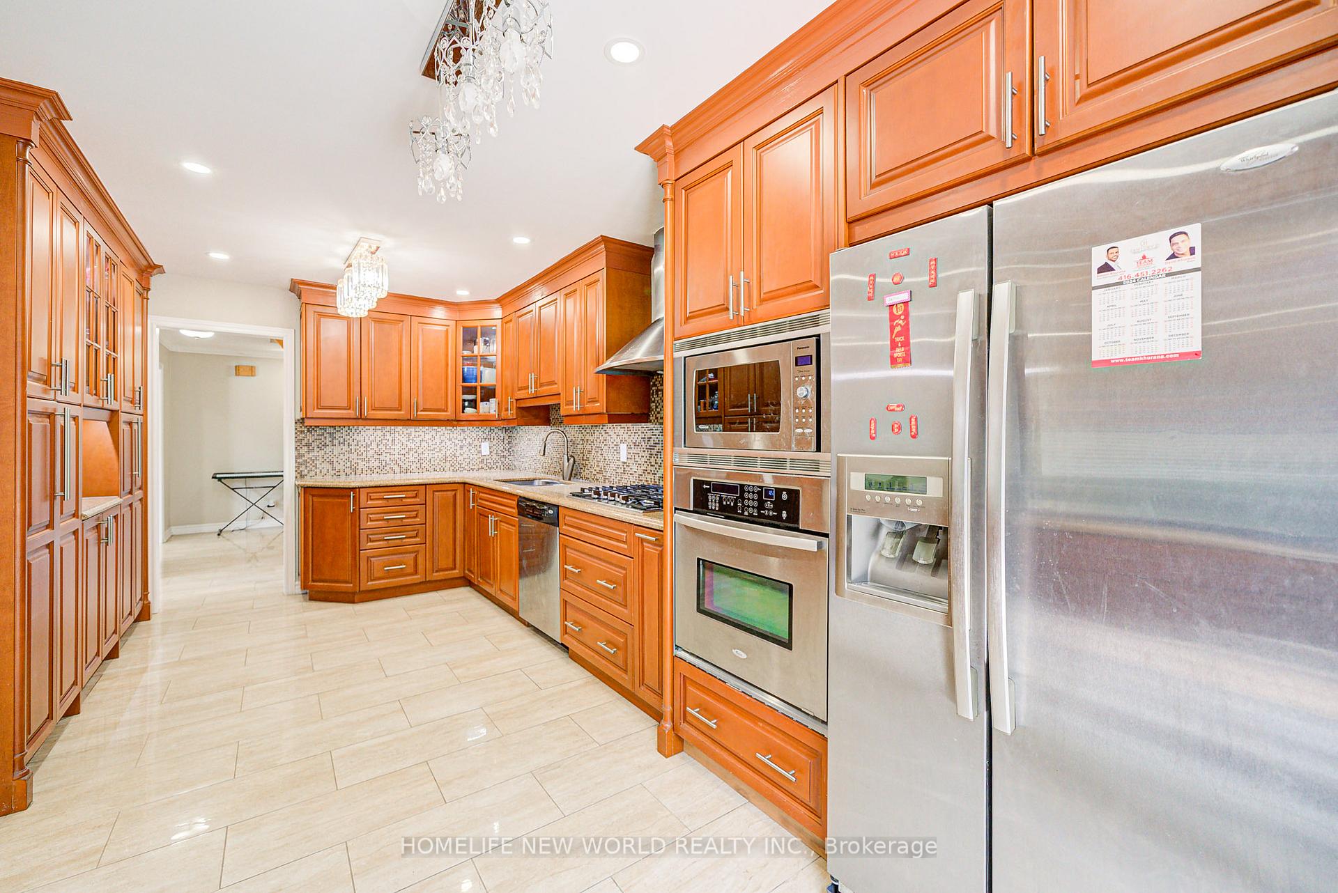Photo 13 of 61 Olivewood Drive, Markham, Middlefield — HOMEH