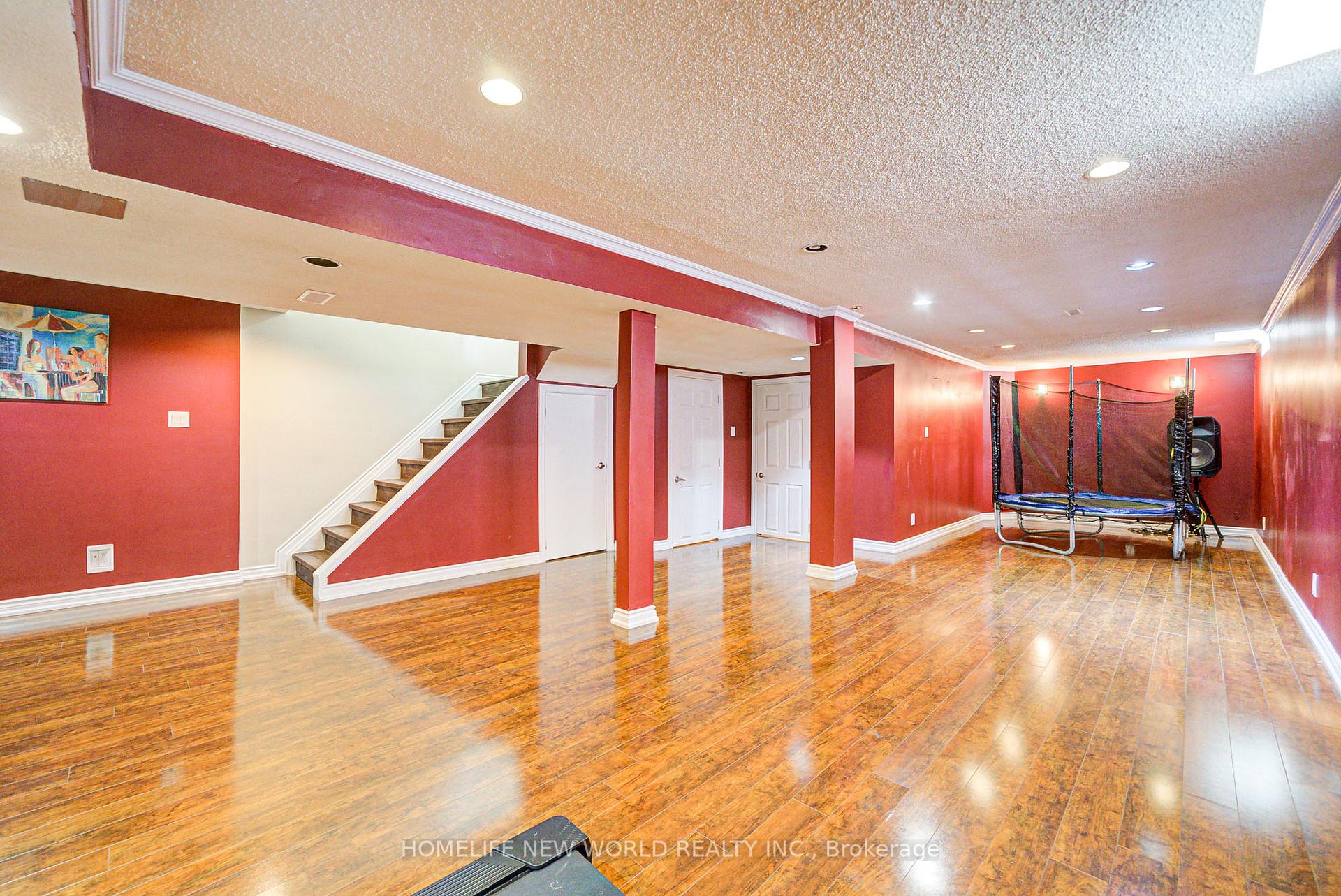 Photo 32 of 61 Olivewood Drive, Markham, Middlefield — HOMEH