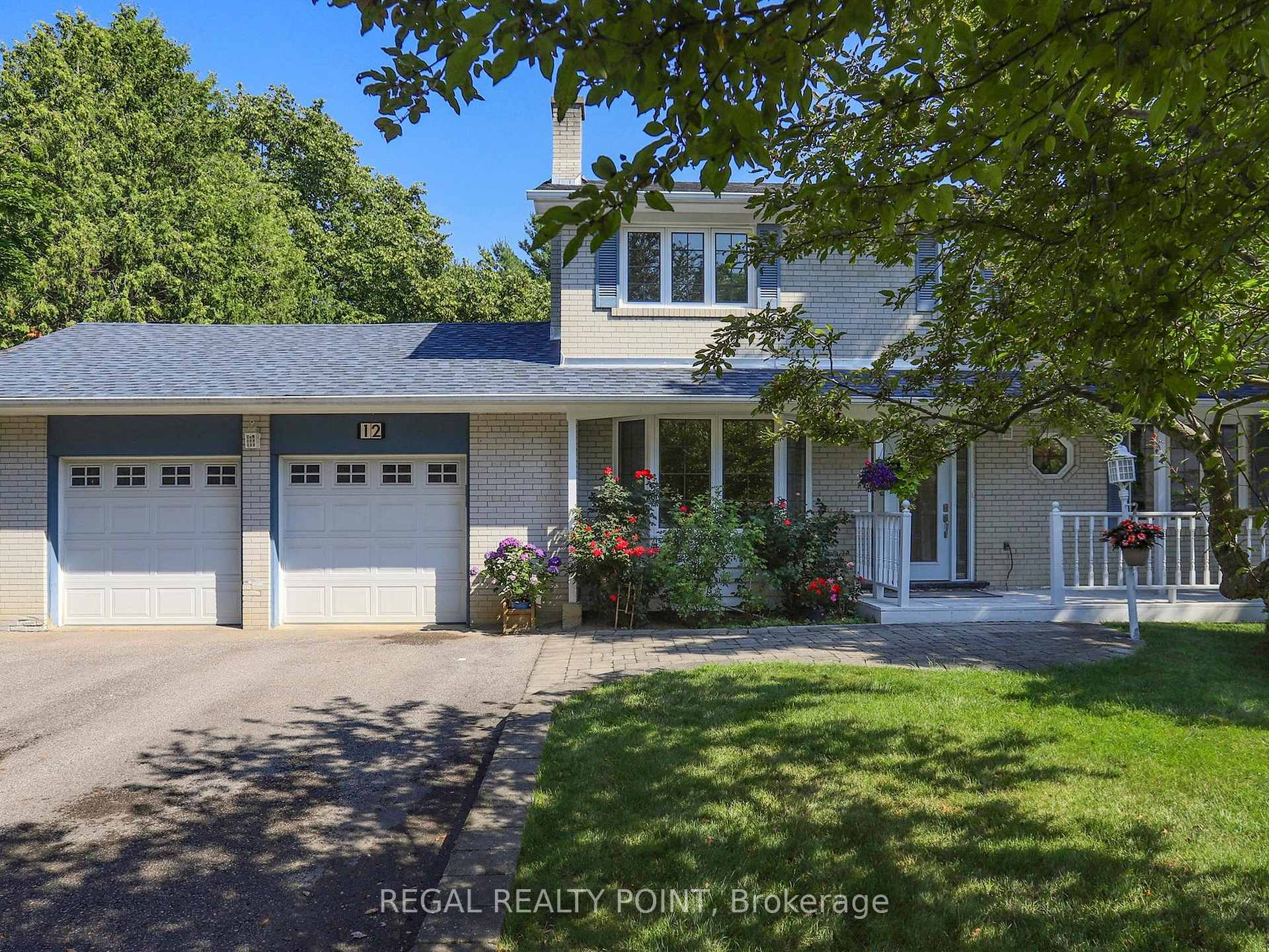 Front of 12 Fairway Heights Crescent