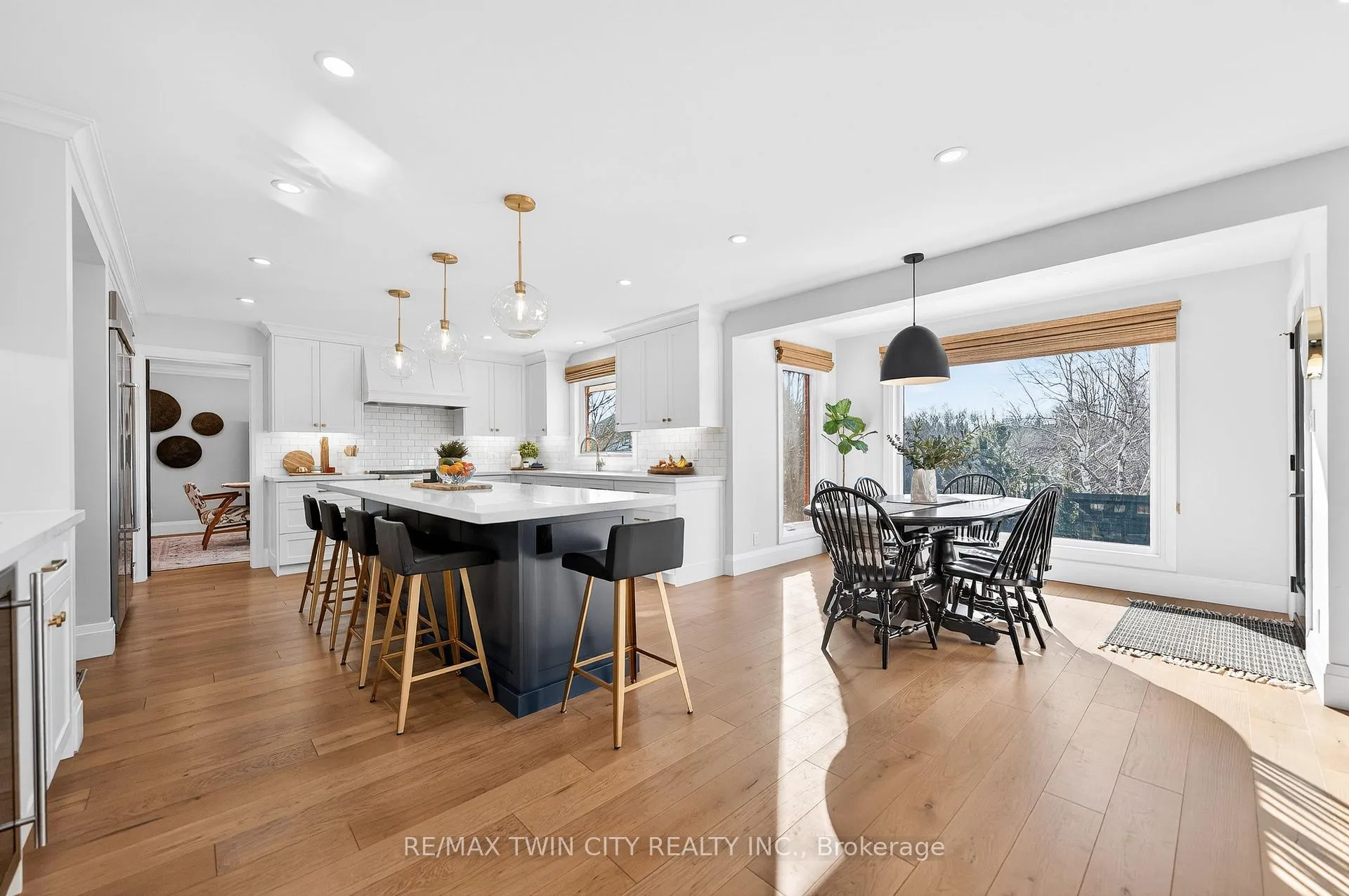 Photo 11 of 553 Sandbrooke Court, Waterloo — HOMEH