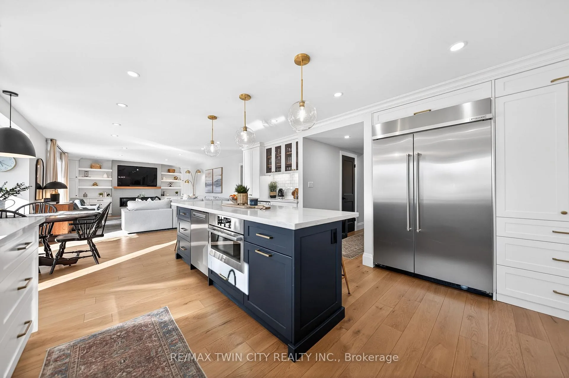 Photo 14 of 553 Sandbrooke Court, Waterloo — HOMEH