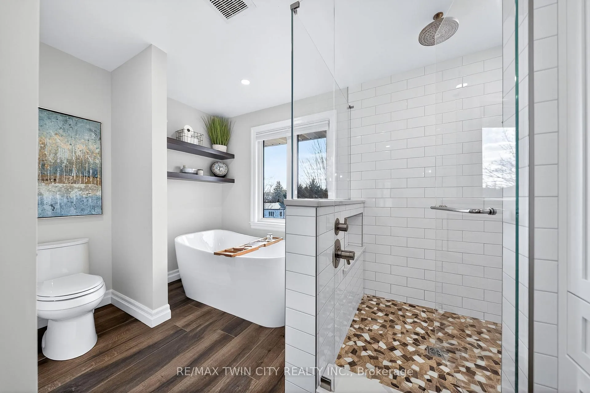 Photo 27 of 553 Sandbrooke Court, Waterloo — HOMEH