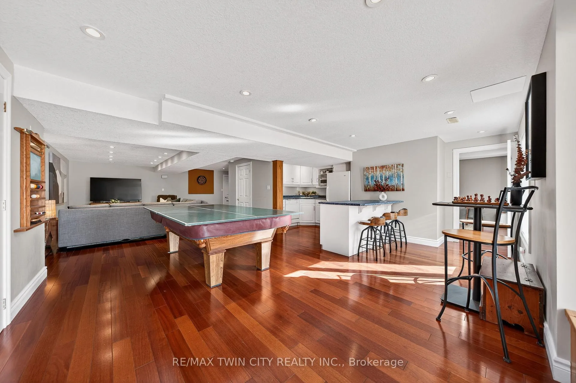 Photo 36 of 553 Sandbrooke Court, Waterloo — HOMEH