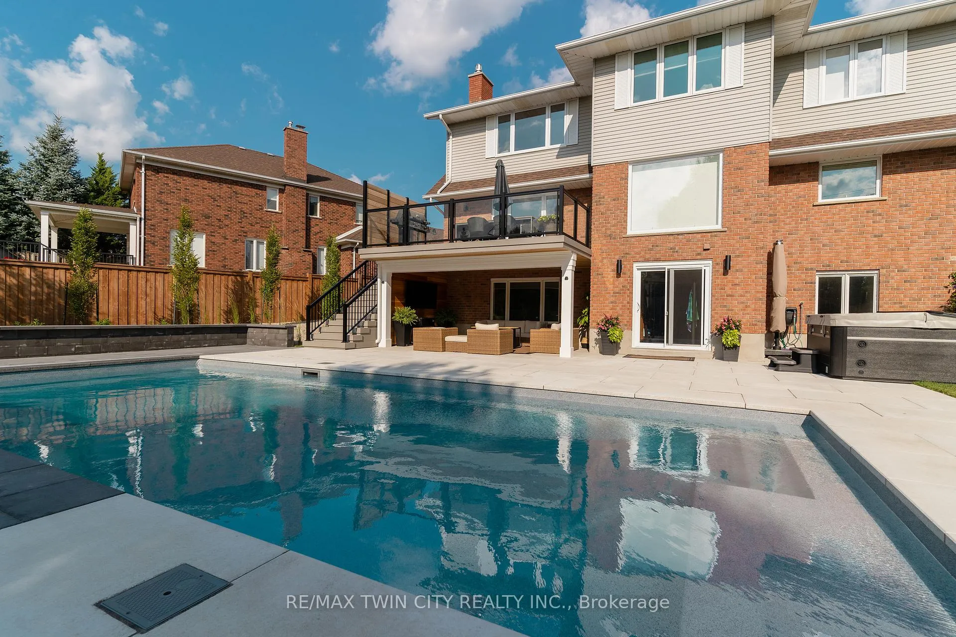 Photo 41 of 553 Sandbrooke Court, Waterloo — HOMEH