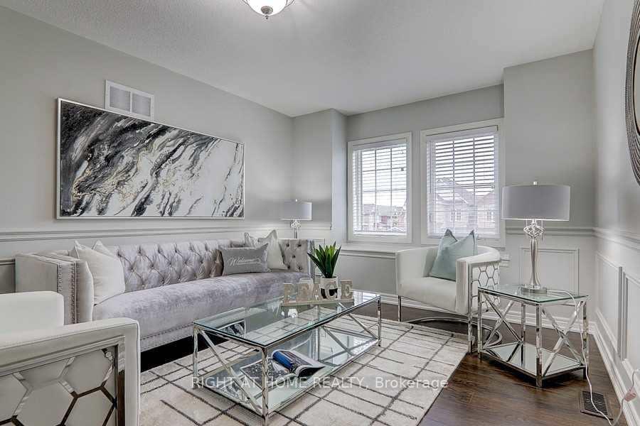 Photo 15 of 179 William Berczy Boulevard, Markham, Berczy — HOMEH