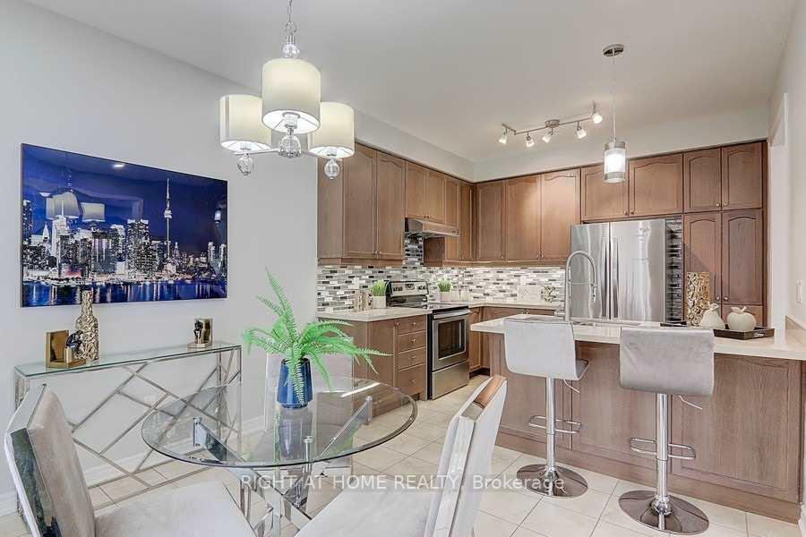 Photo 18 of 179 William Berczy Boulevard, Markham, Berczy — HOMEH