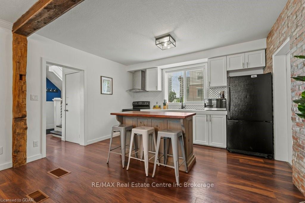 Photo 6 of 101 Charles Street E, Kitchener — HOMEH