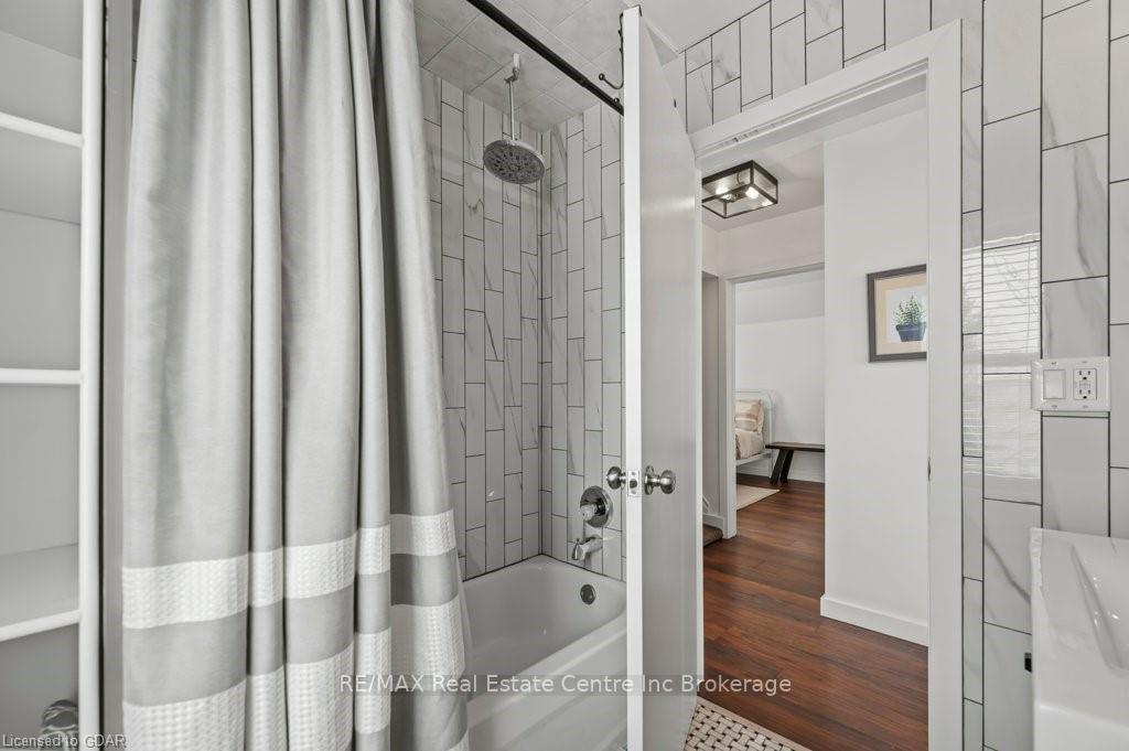 Photo 17 of 101 Charles Street E, Kitchener — HOMEH