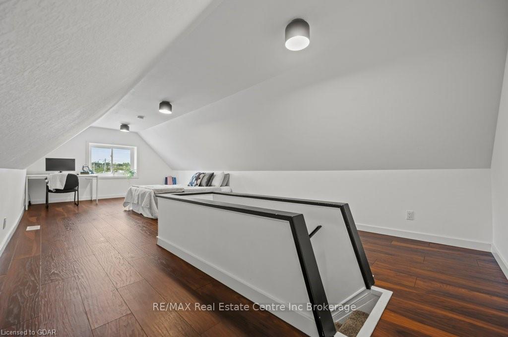 Photo 18 of 101 Charles Street E, Kitchener — HOMEH