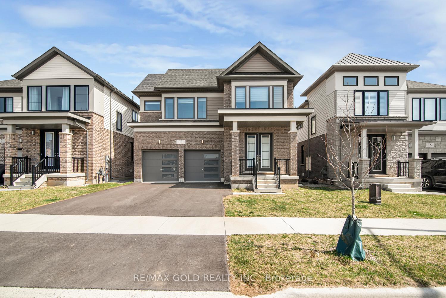 Photo 3 of 11 Yale Drive, Hamilton, Rural Glanbrook — HOMEH