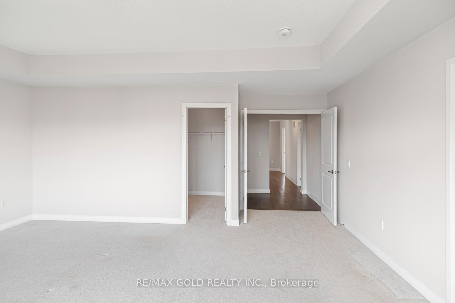 Photo 19 of 11 Yale Drive, Hamilton, Rural Glanbrook — HOMEH