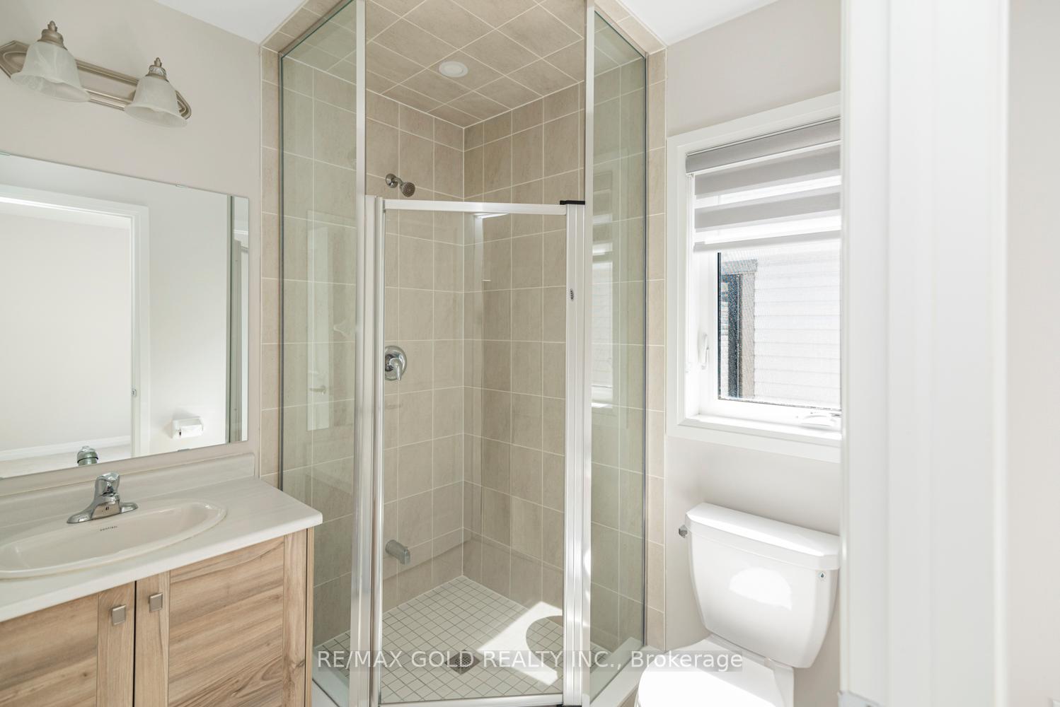 Photo 21 of 11 Yale Drive, Hamilton, Rural Glanbrook — HOMEH