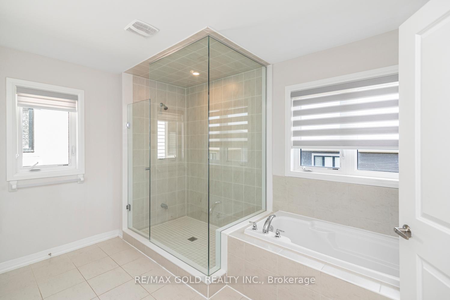 Photo 24 of 11 Yale Drive, Hamilton, Rural Glanbrook — HOMEH