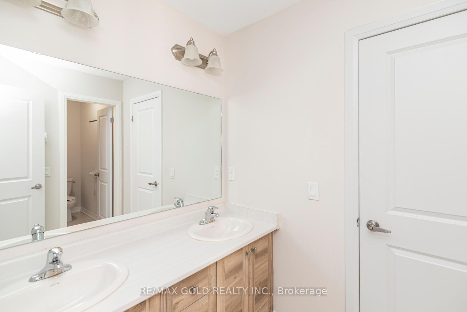 Photo 27 of 11 Yale Drive, Hamilton, Rural Glanbrook — HOMEH