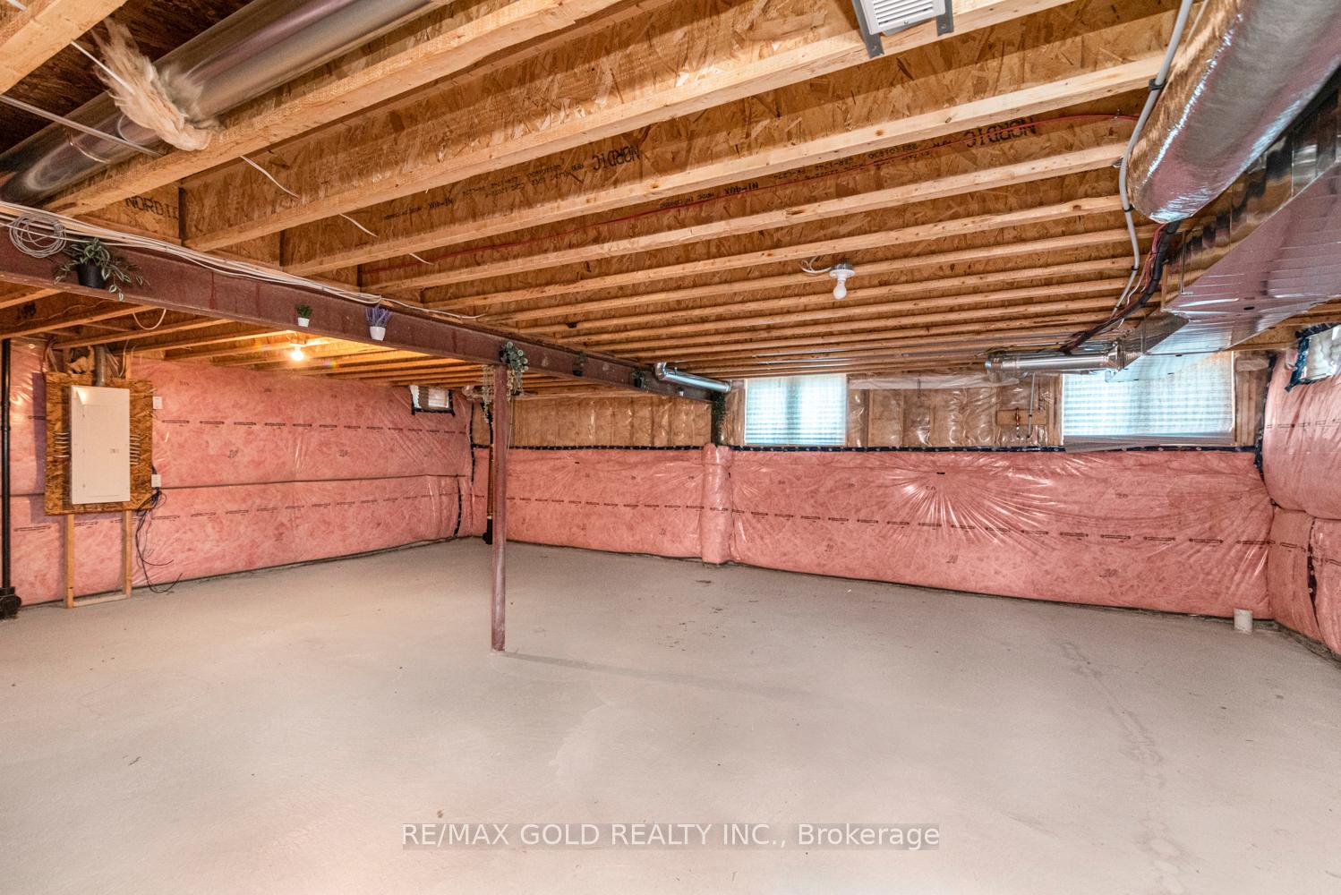 Photo 31 of 11 Yale Drive, Hamilton, Rural Glanbrook — HOMEH
