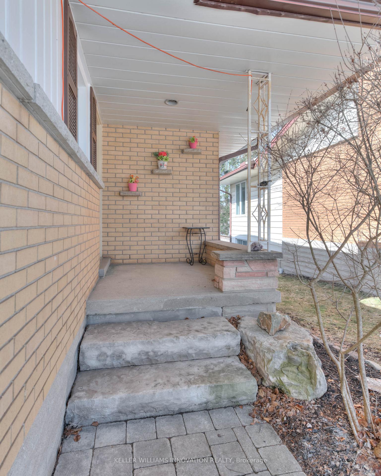 Photo 3 of 222 Ross Avenue, Kitchener — HOMEH