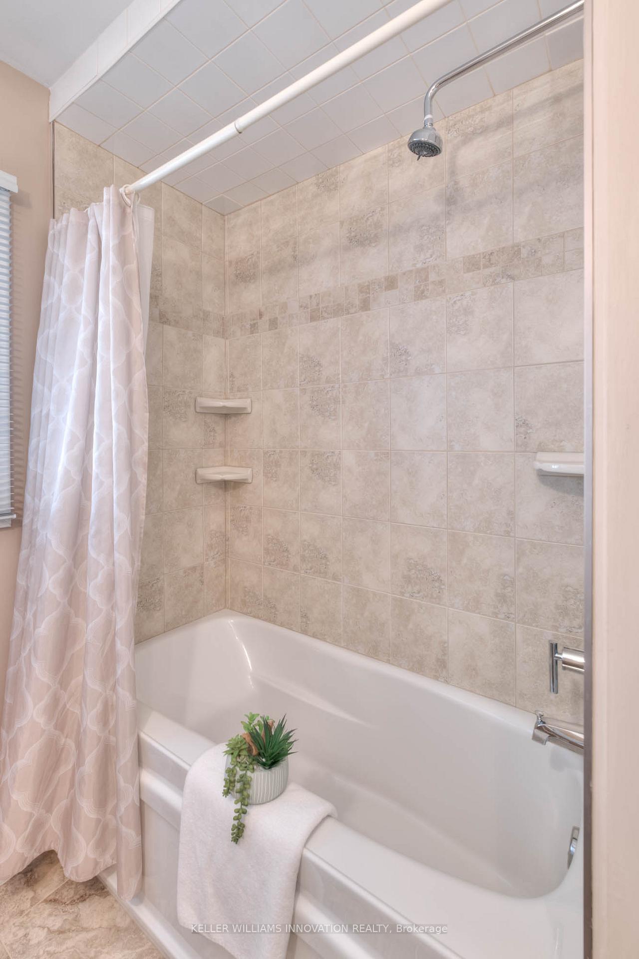 Photo 20 of 222 Ross Avenue, Kitchener — HOMEH