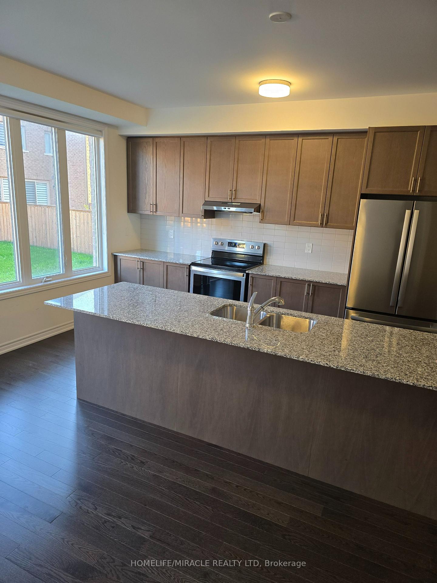 Photo 3 of 502 Parent Place, Milton, Ford — HOMEH