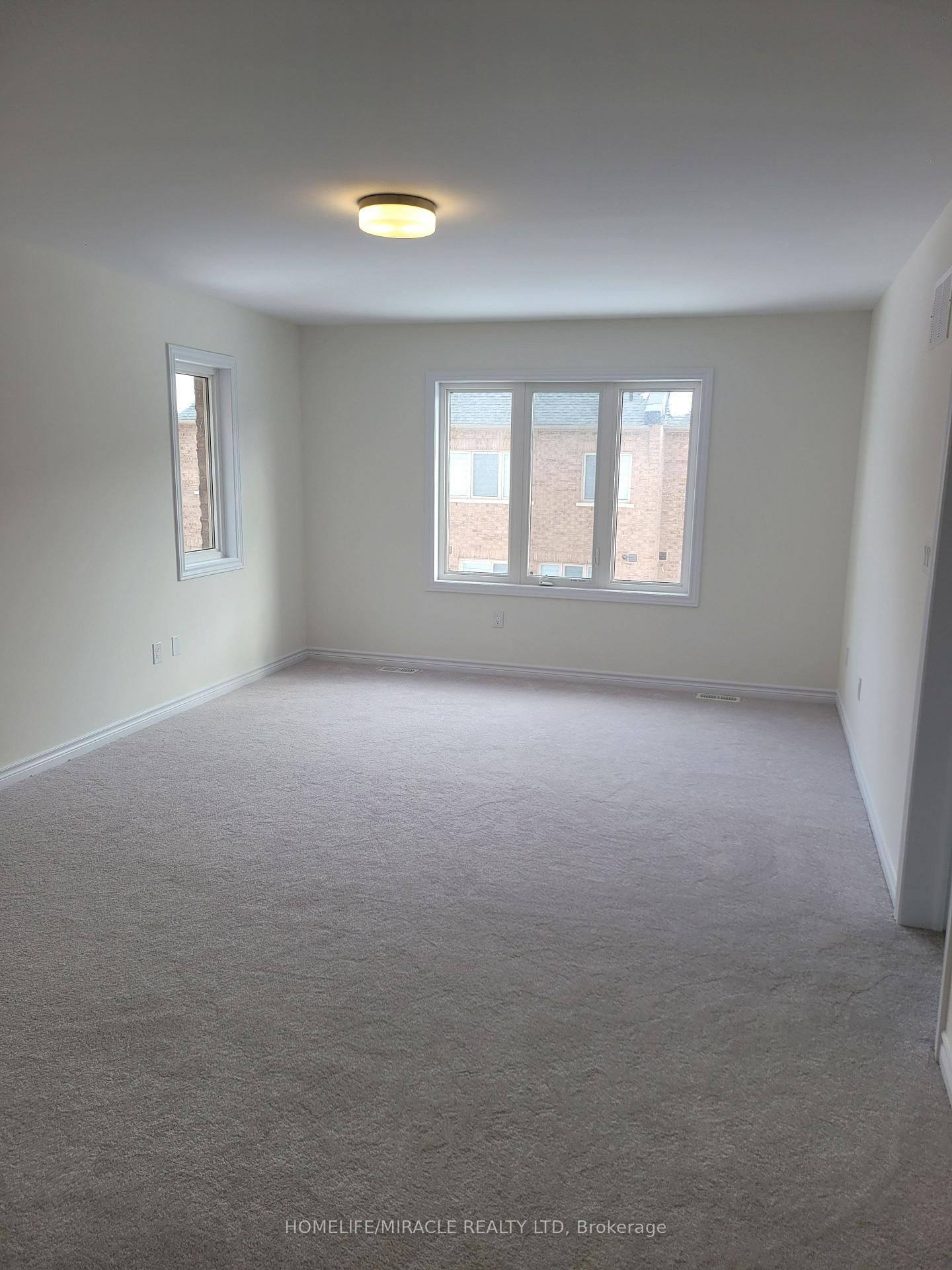 Photo 4 of 502 Parent Place, Milton, Ford — HOMEH