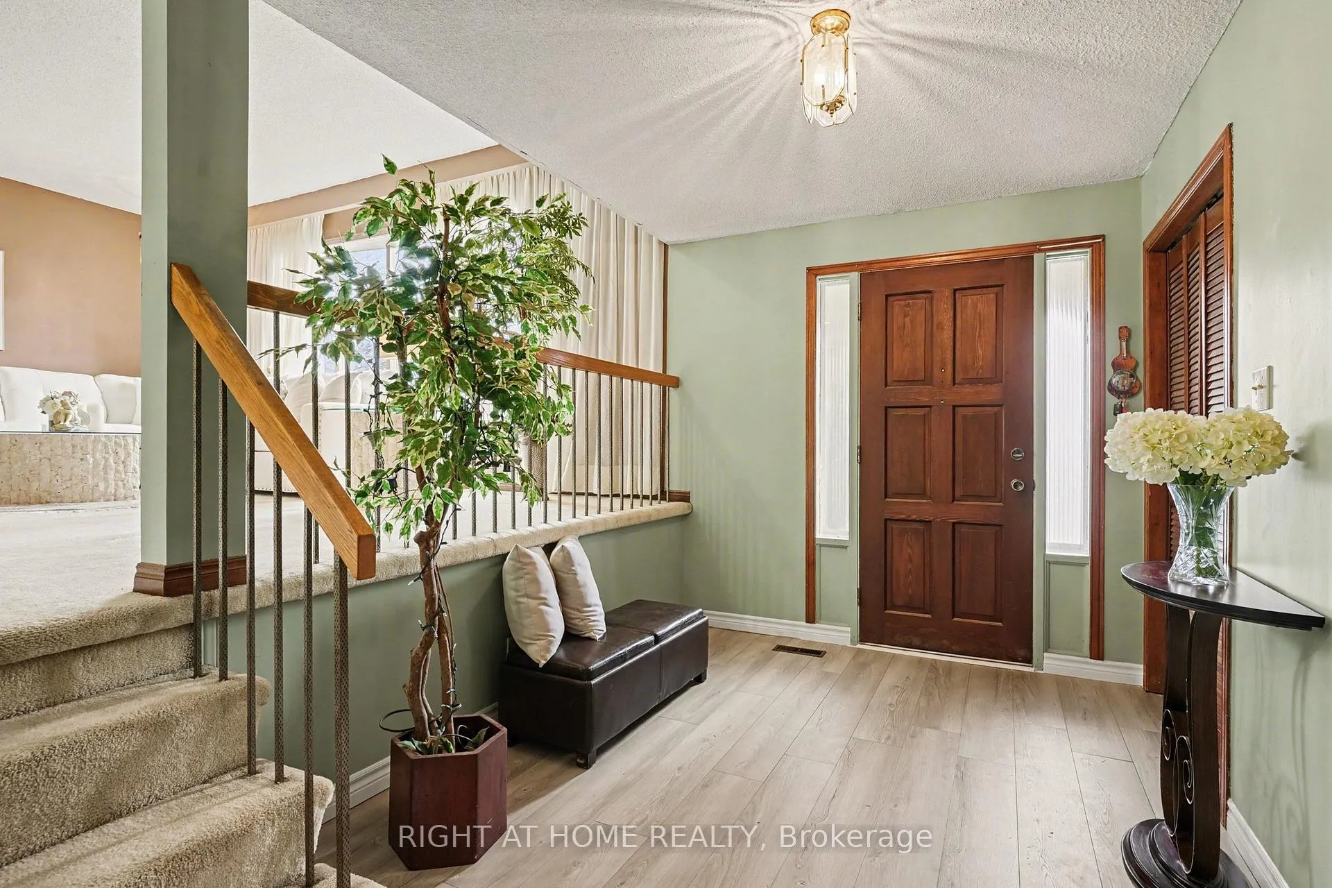 Photo 2 of 4 Falcon Court, Whitby, Blue Grass Meadows — HOMEH