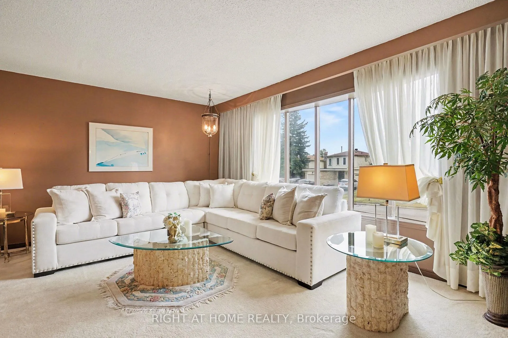 Photo 3 of 4 Falcon Court, Whitby, Blue Grass Meadows — HOMEH