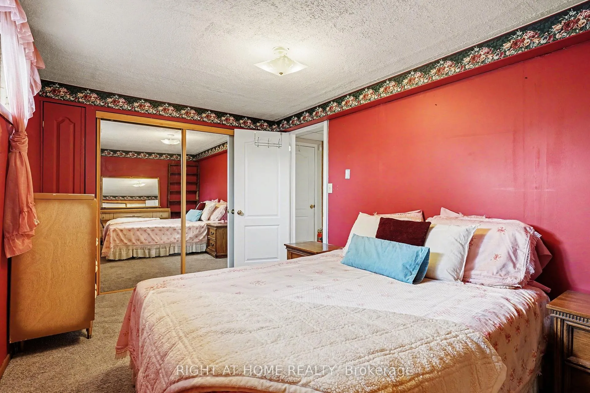 Photo 16 of 4 Falcon Court, Whitby, Blue Grass Meadows — HOMEH